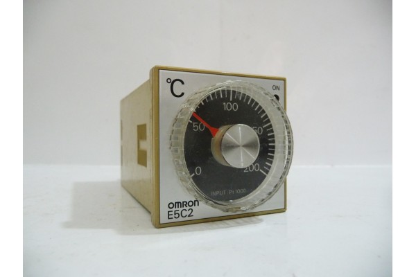 Temprature Controller with 8 Pin Base, E5C2-R20P, Omron, Japan